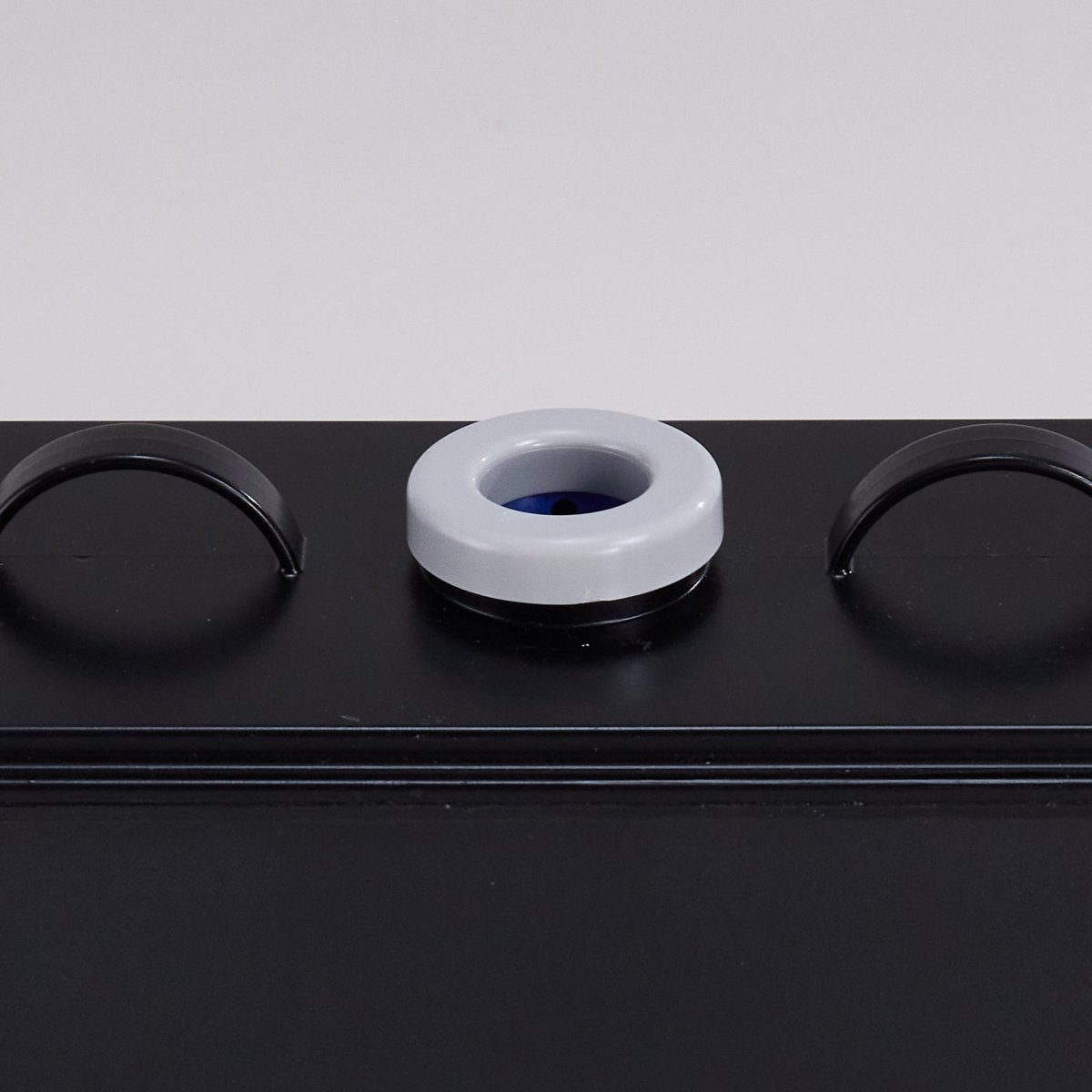 compocloset-cuddys-liquid-bottle-top-view