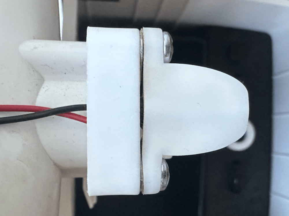 compocloset-new-led-pee-full-sensor